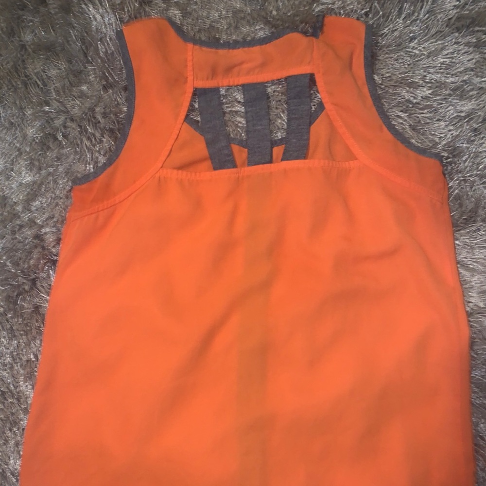 Buttoned top - Picture 2 of 2